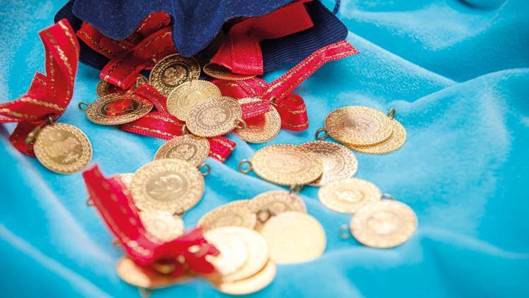 Faiz indirimi beklentisiyle yeni rekor… Gram altın 5 bin liraya koşuyor