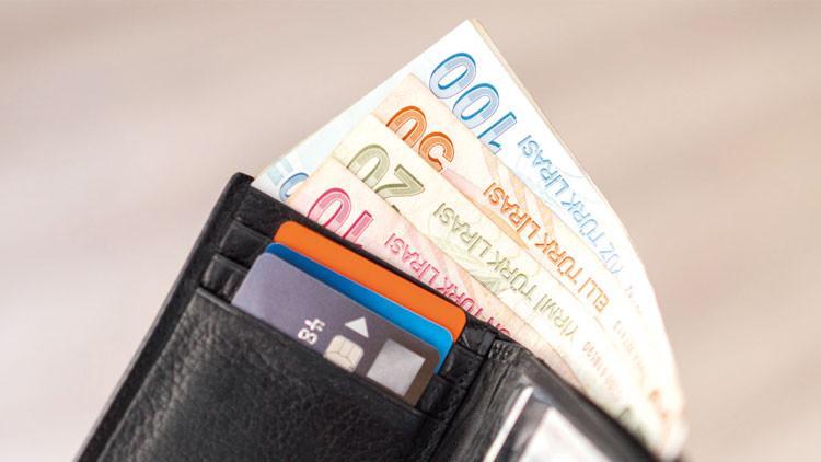 Kredi kartı faizleri 25 baz puan indirildi