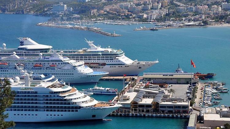 Kruvaziyer turizminde tarihi rekor Bakan Ersoy duyurdu