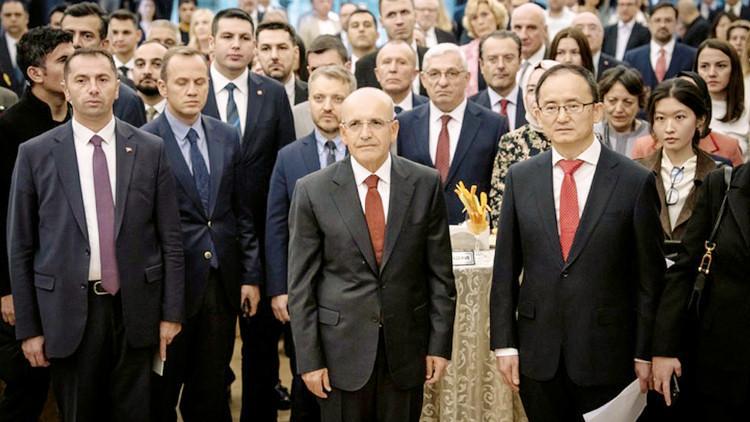 Şimşek’ten Çin ile işbirliği mesajı: ‘Belirsiz ve zorlu zamanlar’ vurgusu