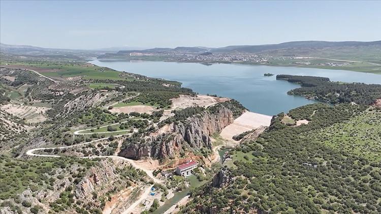 Deprem bölgesine 2,5 milyar TL’lik dev yatırım İmzalar atıldı Deprem bölgesine 2,5 milyar TL’lik dev yatırım İmzalar atıldı