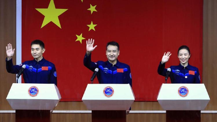 Çin uzayda vites yükseltiyor Geri sayım başladı