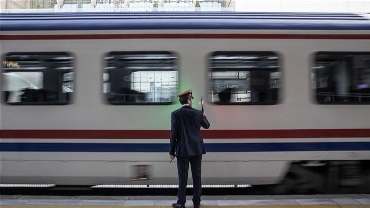 24 milyon dijital tren biletiyle 3 bin ağaç kurtuldu 24 milyon dijital tren biletiyle 3 bin ağaç kurtuldu