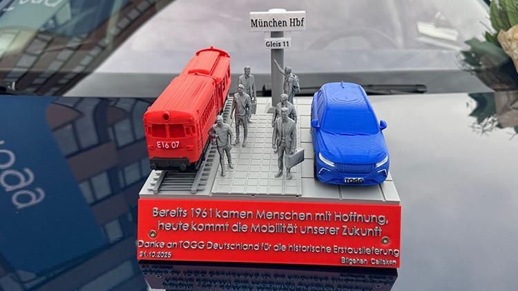 Almanyadaki TOGG yetkililerine anlamlı sürpriz