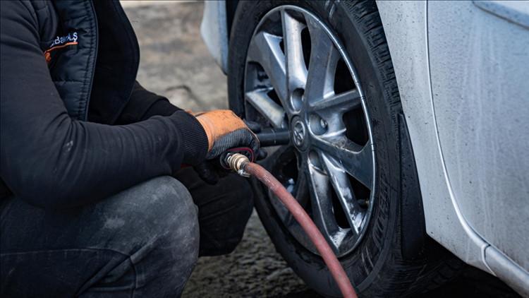 Kış lastiği uygulaması için son üç gün Kış lastiği uygulaması için son üç gün