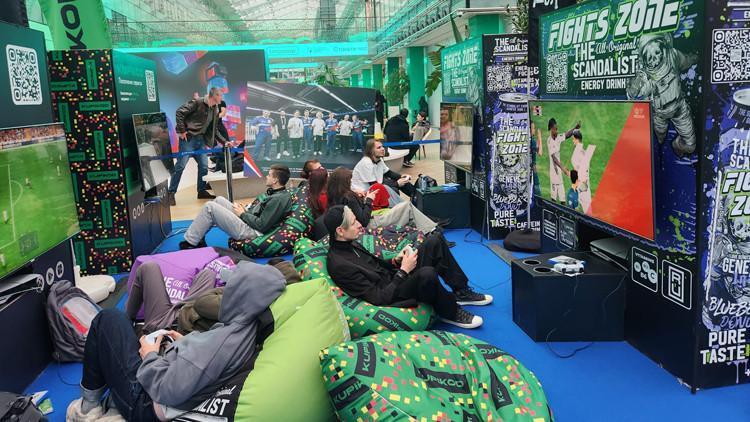 ‘Gamer’lar Moskova’da toplandı Onur konuğu ‘Counter-Strike’ efsanesi