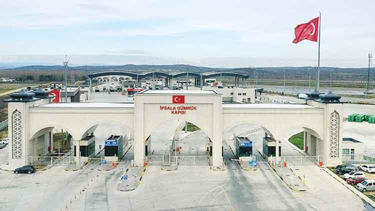 Grev TIR’ları kapılara yığdı... Yunanistan’da çiftçi grevleri lojistik kriz yarattı