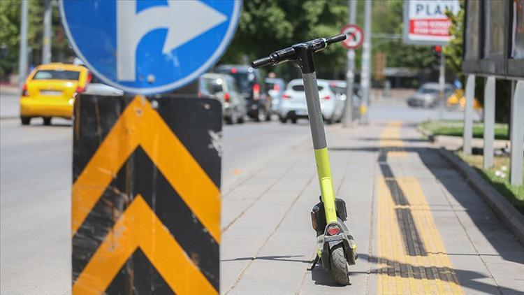 Skuter kullananlar dikkat Zorunluluk kapıda, ceza gelebilir Skuter kullananlar dikkat Zorunluluk kapıda, ceza gelebilir