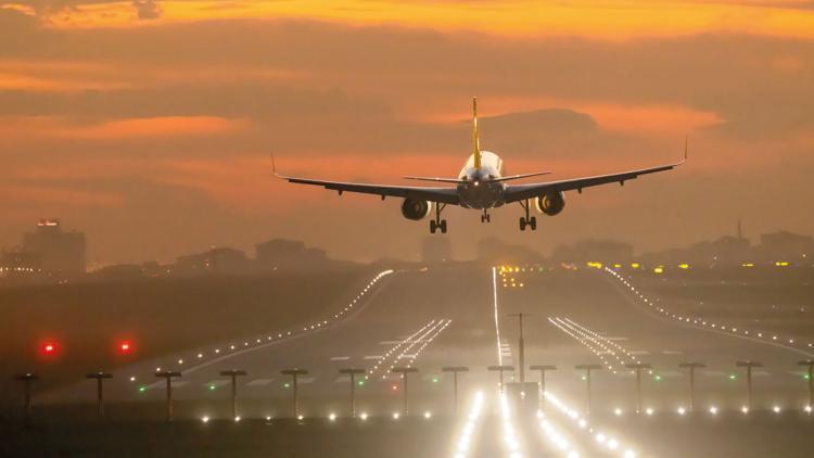 Hava trafiğinde yüzde 8 artış