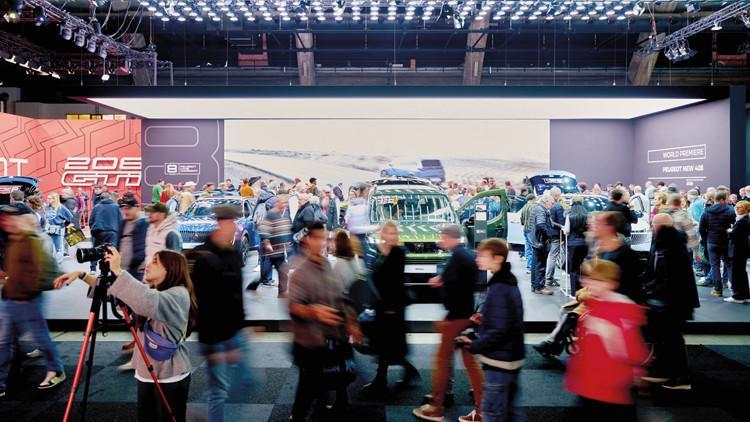 Peugeot CEO’su Favey elektriklide talebin beklenen hızda büyümediğini söyledi: ‘2035 kararı sürpriz olmadı’