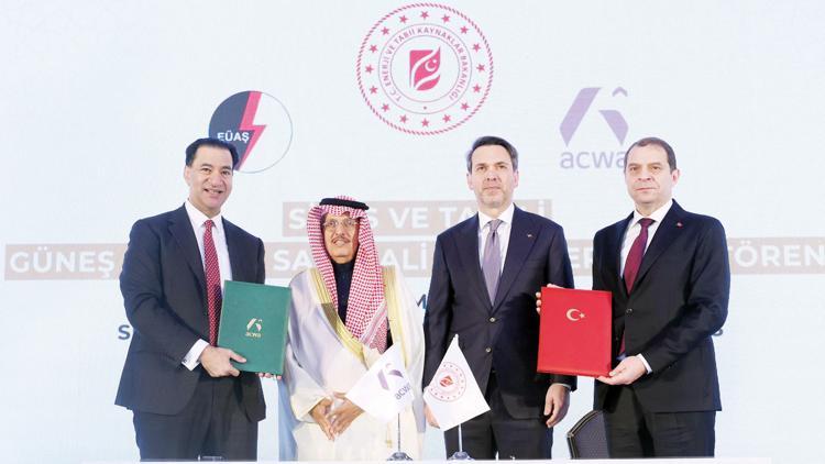 Suudi Arabistan ile GES için yeni imza atıldı... 2.1 milyon haneye elektrik gidecek Suudi Arabistan ile GES için yeni imza atıldı... 2.1 milyon haneye elektrik gidecek