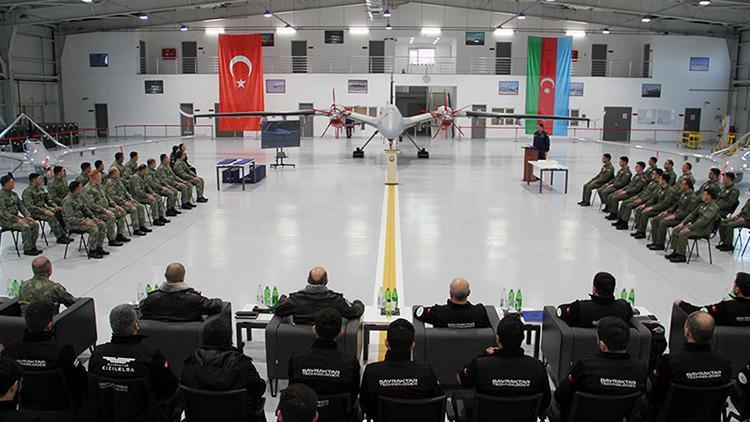 Azerbaycan’da İHA gücüne yeni uzmanlar katıldı