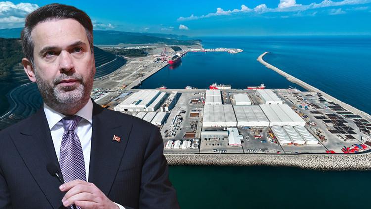 Enerji filosunun üssü Bakan Bayraktar paylaştı Enerji filosunun üssü Bakan Bayraktar paylaştı