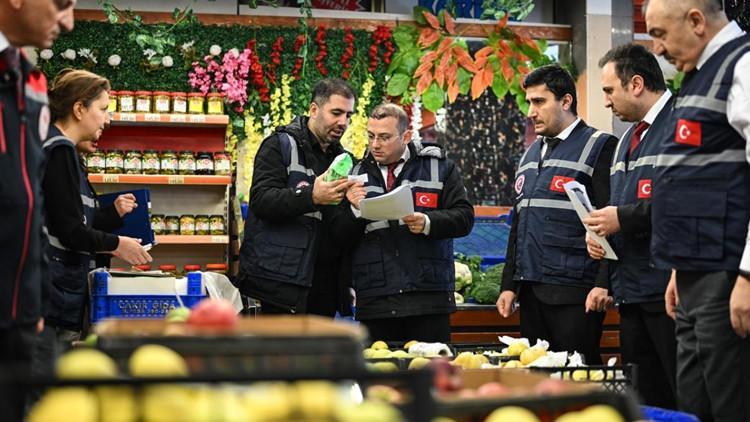 Biberle vurgun yapan markete dev ceza Bakanlık göz açtırmıyor