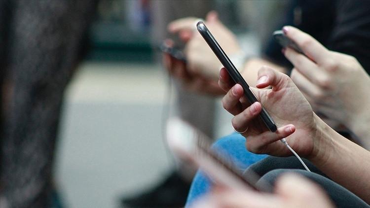 Akıllı telefonda yerli atağı Bakan Uraloğlu duyurdu