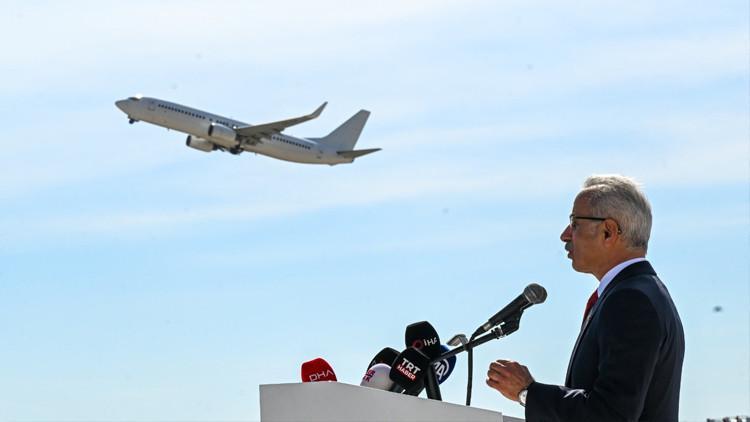 Bakan Uraloğlu: Türkiyenin jet yakıtı problemi yoktur