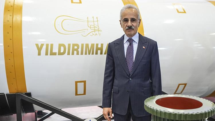 Bakan Uraloğlu, SAHA 2026yı ziyaret etti