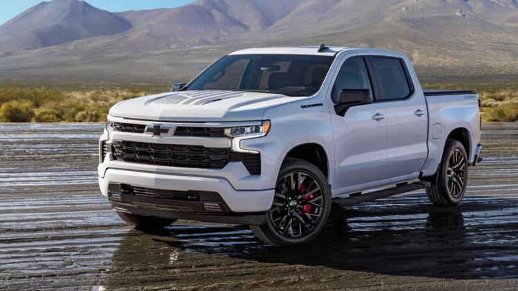 Chevroletnin en büyük modeli Slveradonun fişi çekiliyor