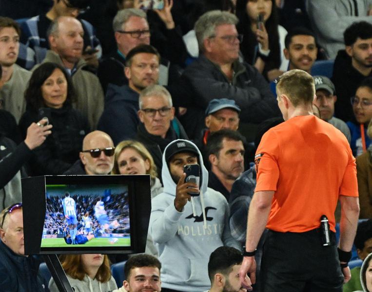 İngiltere ve Almanya VARı tartışıyor Sıra bize gelir mi