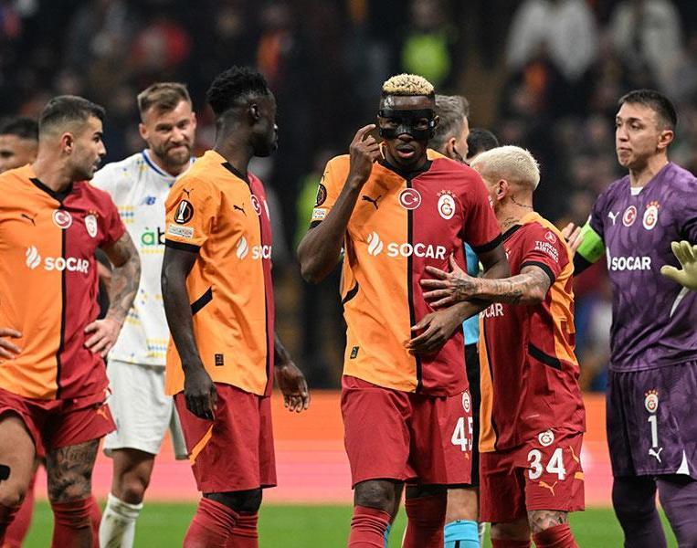 Galatasaray 3-1 öne geçtiği maçta üstünlüğünü koruyamadı