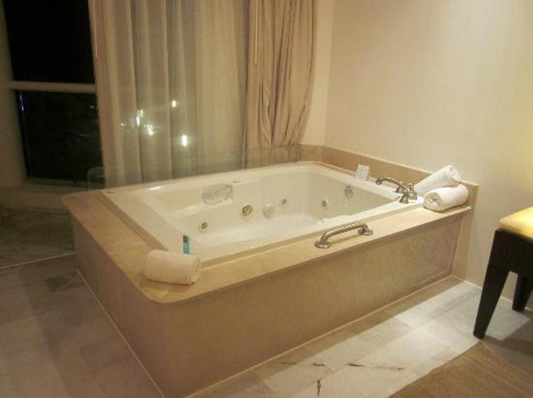 Obez çift jakuzide fantazi yapayım derken... - Resim: 0