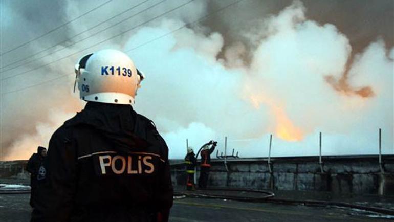 Ankara alev alev! Sabaha karşı 250 işyeri yandı - Resim: 1