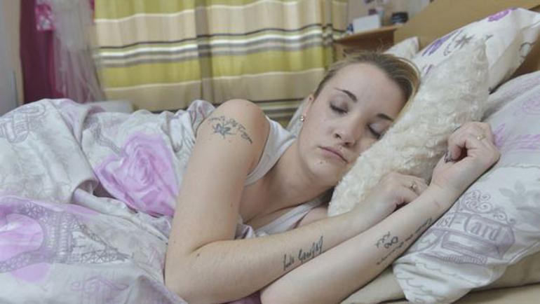 Çocuğunu uyurken doğurdu! Şaka değil gerçek - Resim: 3