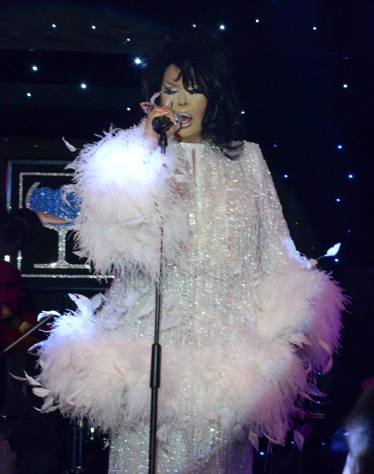 Bülent Ersoy evleniyor yeni kocası bakın kim? - Resim: 0