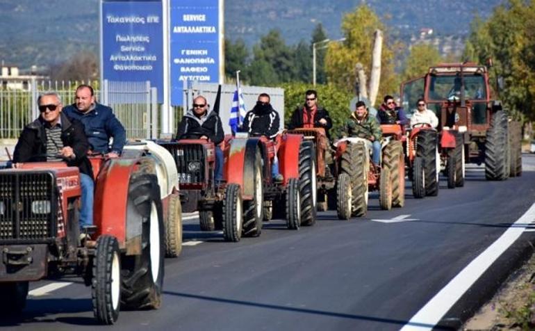 Οι Έλληνες αγρότες συγκρούονται με την αστυνομία και τα περάσματα σταμάτησαν στη συνοριακή πύλη Pazarkule