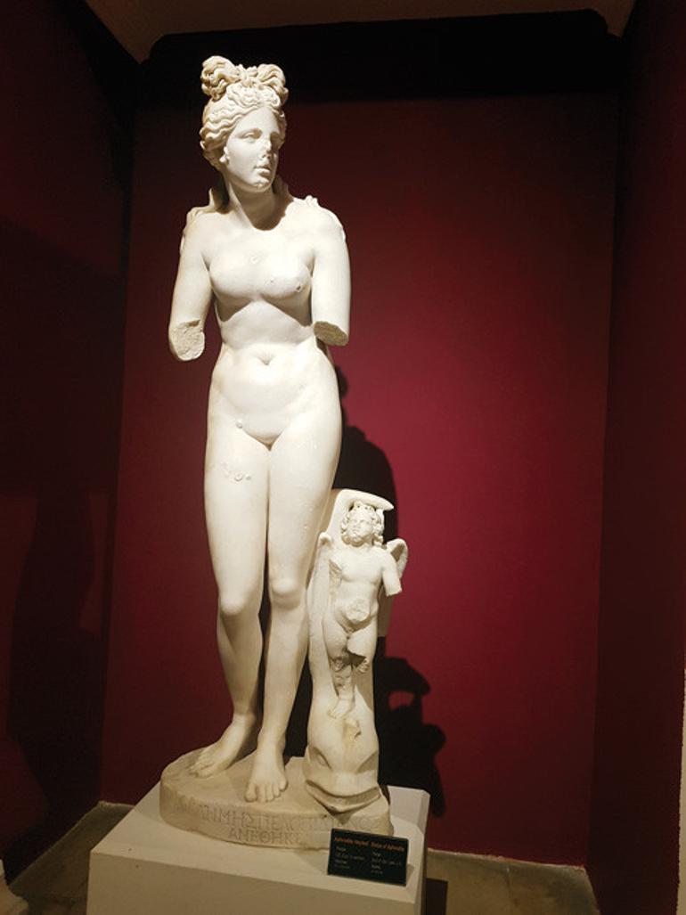 Tykhe sculpture smuggled from Turkey’s Perge to Brussels