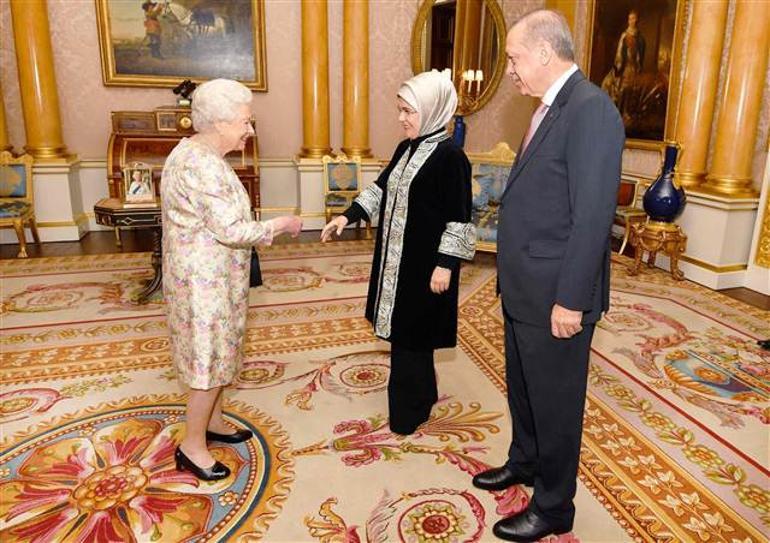 Erdoğan meets with Queen Elizabeth in UK