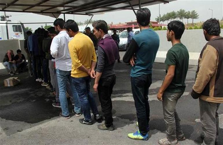 ‘Do not deport us, they will kill us,’ Iranian refugees beg Turkish authorities