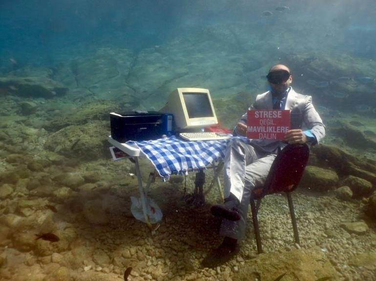 Günlük hayatlarını mavi suların derinliklerine taşıdılar