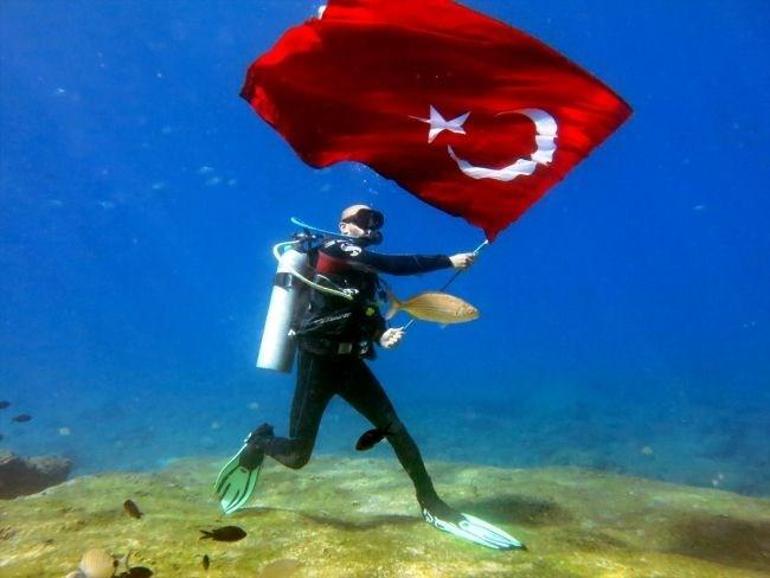Günlük hayatlarını mavi suların derinliklerine taşıdılar