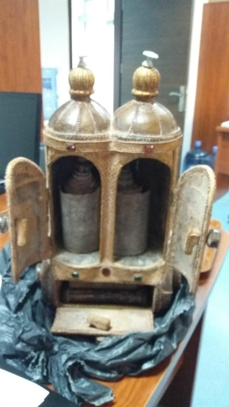 ‘Priceless’ Jewish antique found at Syrian man’s house in Turkey’s south