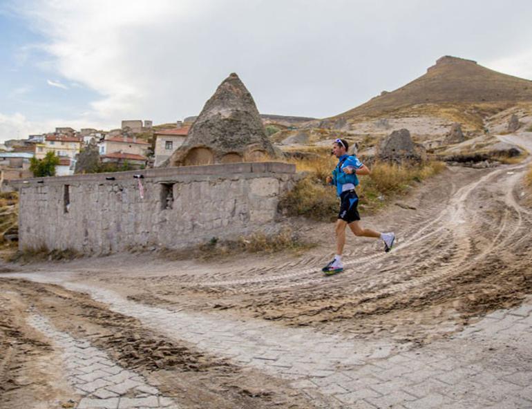 Italian Macchi and Bulgarian Nikolova win Turkeys Salomon Cappadocia Ultra Trail titles