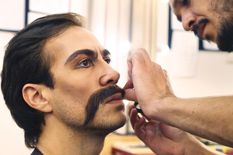 Samsun opera artists wear handmade crochet wigs