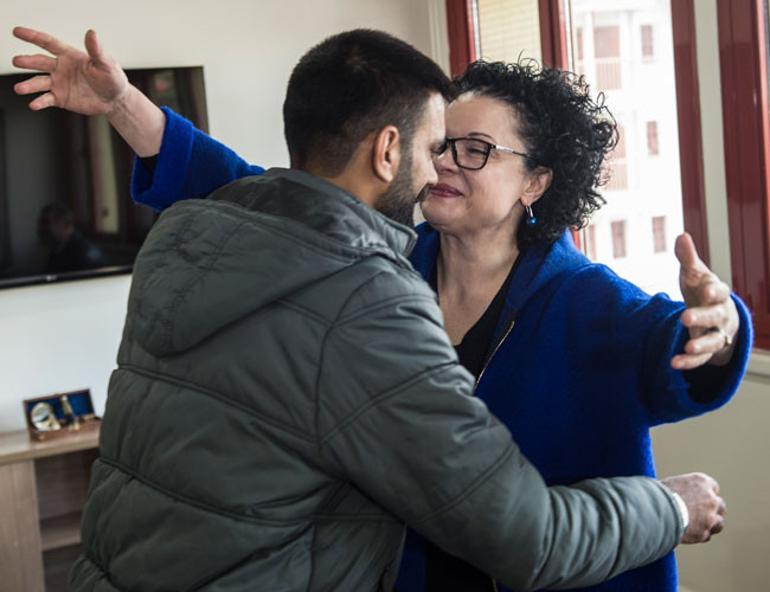 Mother listens to dead son’s heart beating in another body