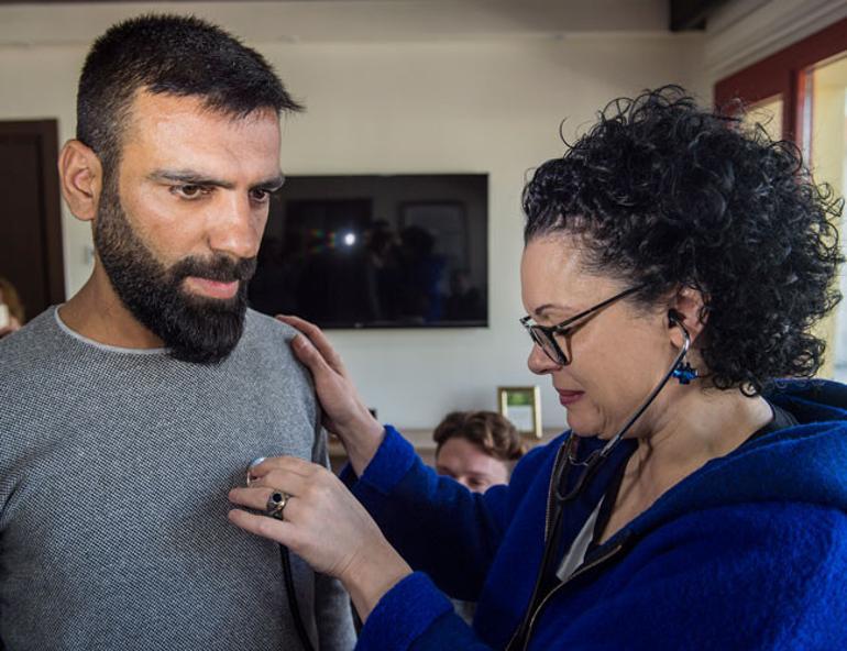 Mother listens to dead son’s heart beating in another body