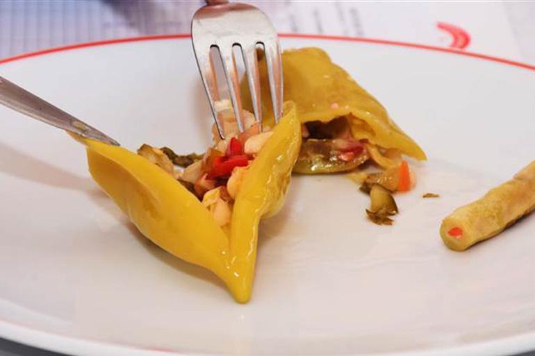 Kadınlar turşu ve reçelleriyle yarıştı