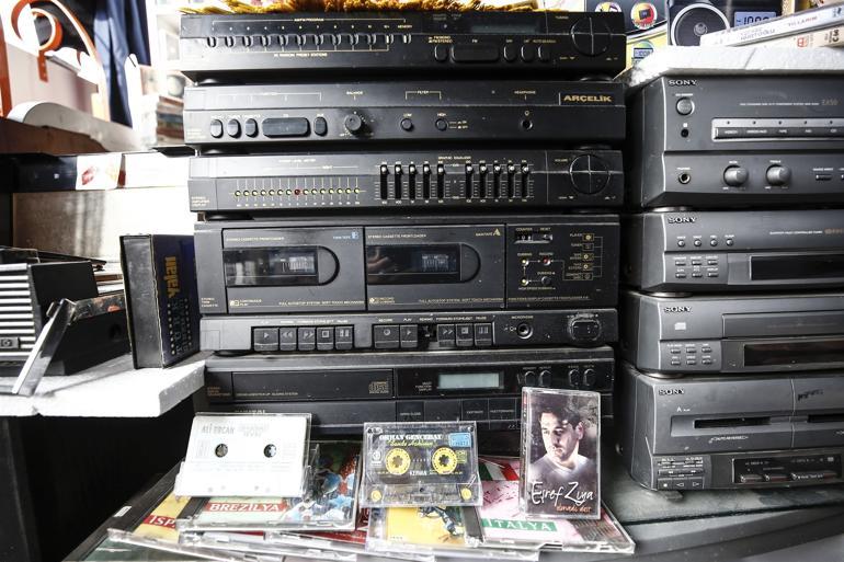 Cassette tape seller resists new technology in tiny Ankara shop