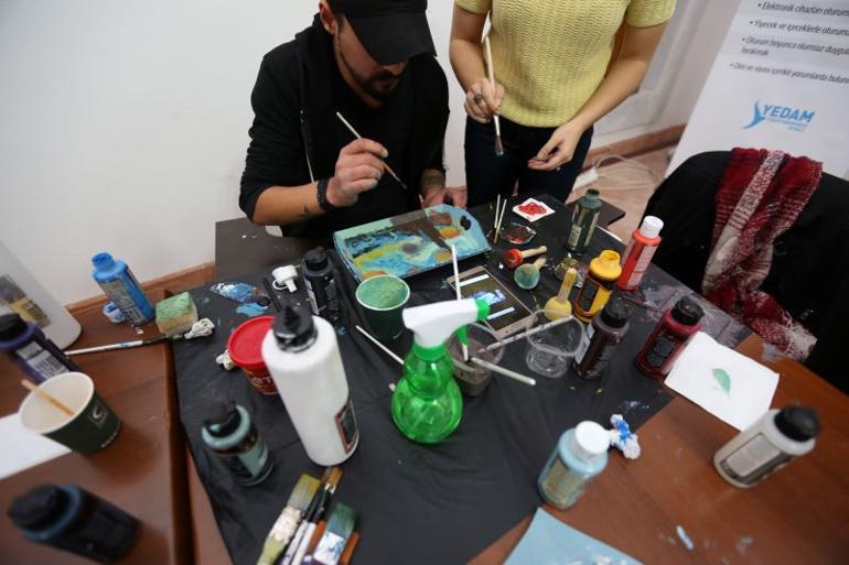 Family crucial in addiction treatment, says Turkish Green Crescent head