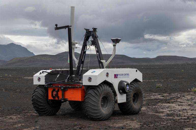 NASA descends on Icelandic lava field to prepare for Mars
