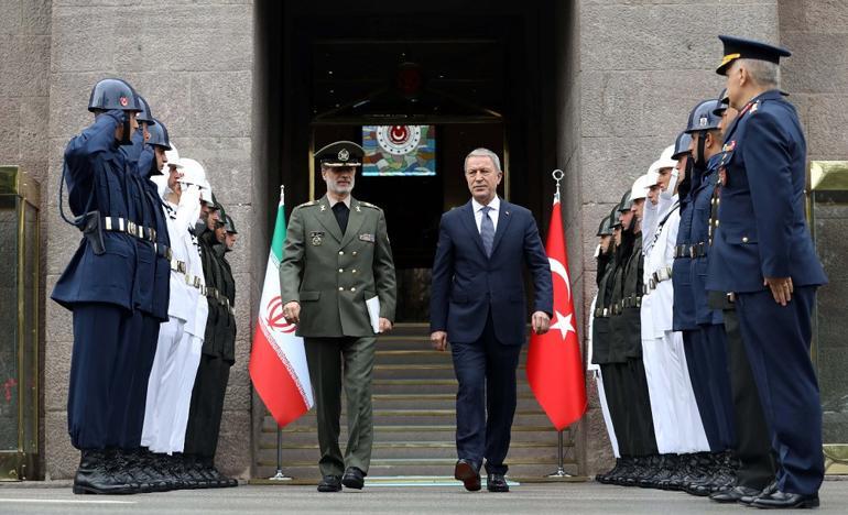 Turkish, Russian leaders hold bilateral meeting