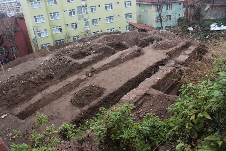 Construction halted after workers find ancient ruins