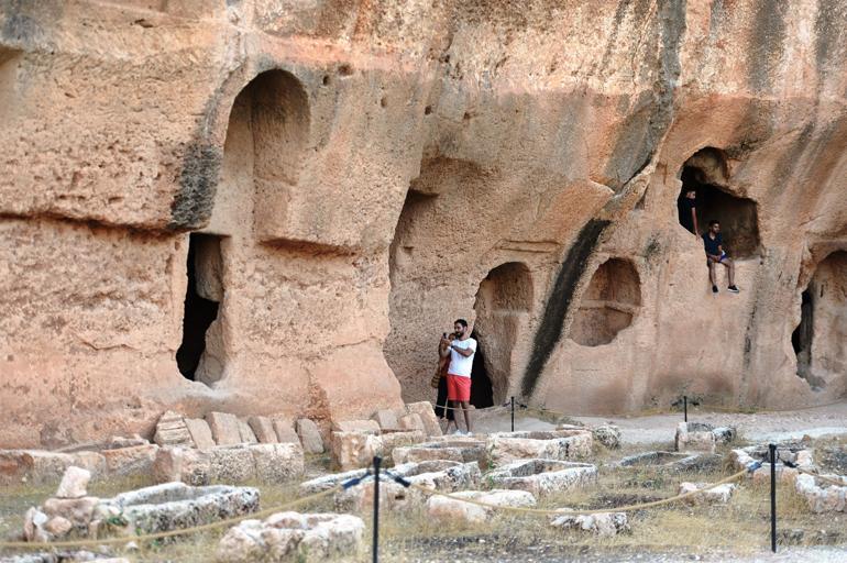 Dara ancient city fascinates visitors