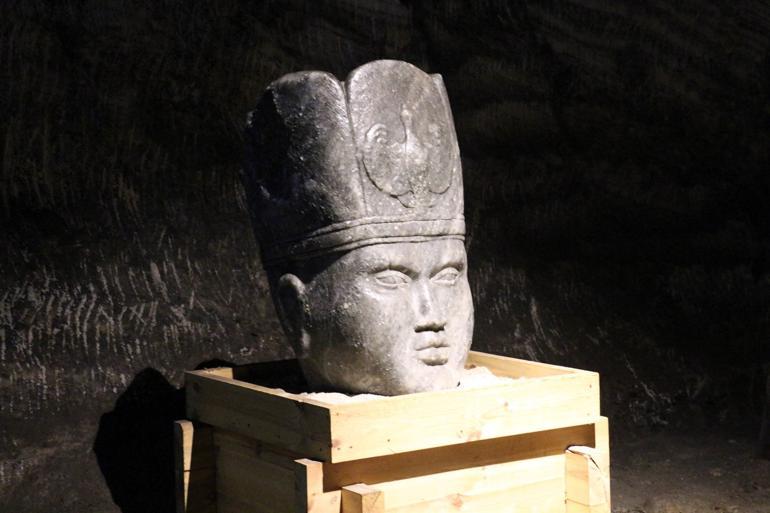 Visitors flock to 5,000-year-old salt cave on first day of holiday