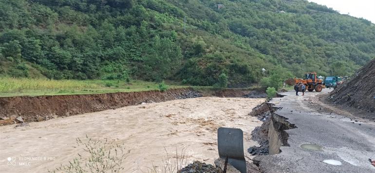 Death toll from northern Turkey flash floods rises to eight