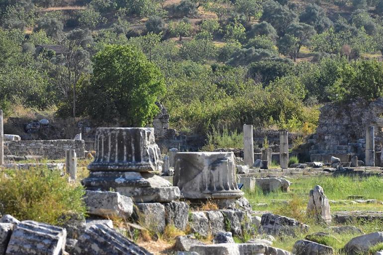 Apollon’nun kehanetiyle Magnetlerin kurduğu şehir: Magnesia Apollon’nun kehanetiyle Magnetlerin kurduğu şehir: Magnesia