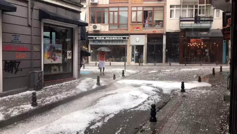 Heavy rains, hailstorms hit Istanbul